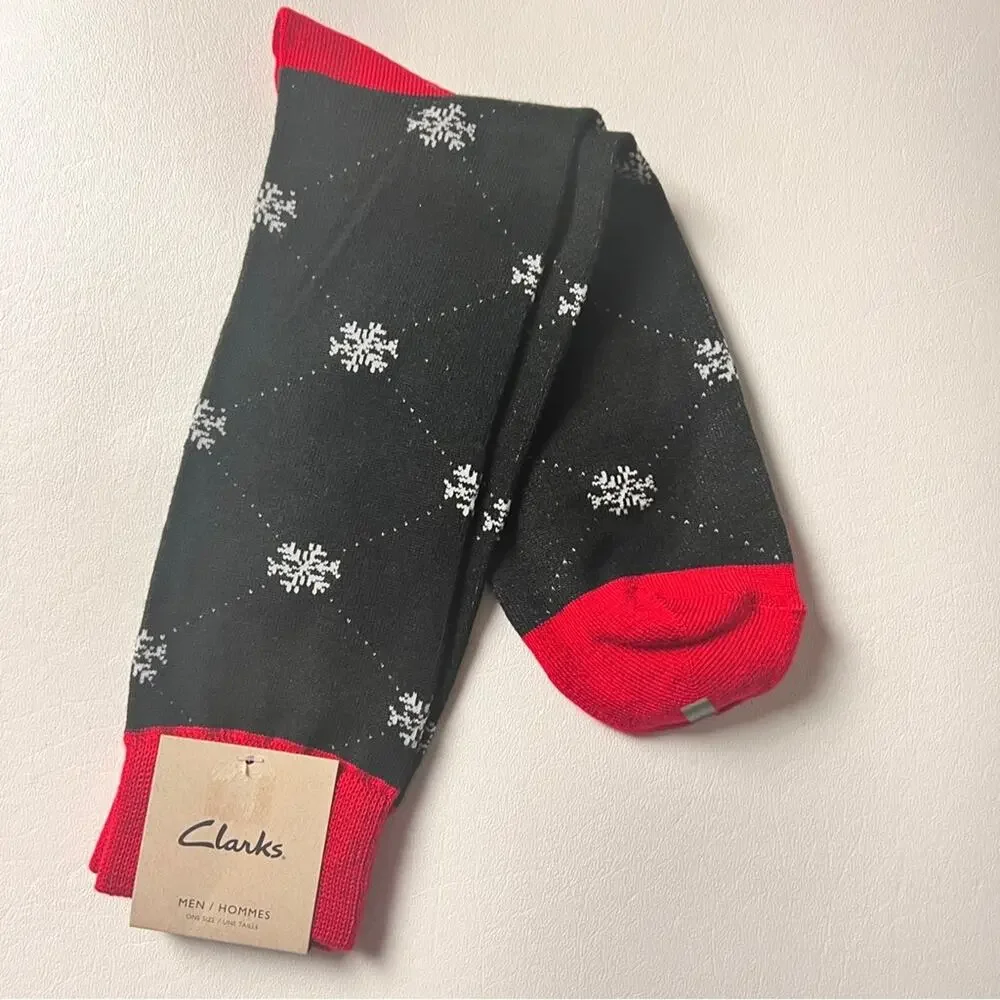Clarks Mens Crew Style Winter Style Snowflake  Two Color Socks Accessory NWT